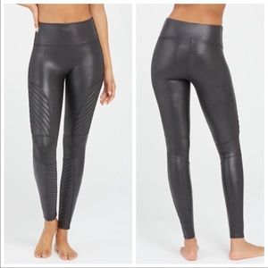 SPANX Faux Leather Moto Leggings in Black SZ L EUC
